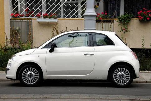 fiat 500 weißer Fiat 500 – Beispiel für Gebrauchtwagenankauf Stadtallendorf